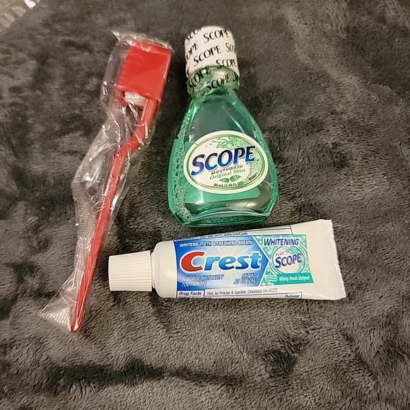 Delta Airlines Elite Business First Class Flight Amenity Kit - Picture 9 of 13